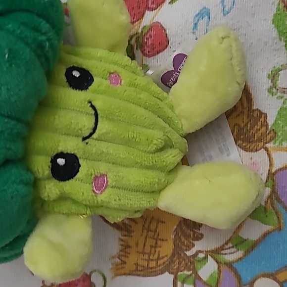 Broccoli Baby Rattle Toy - Picture 3 of 5